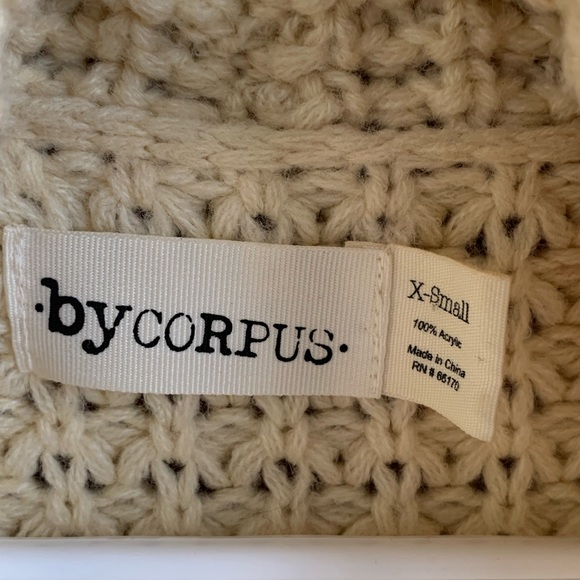 Urban Outfitters cardigan. Size XS. - Picture 3 of 3